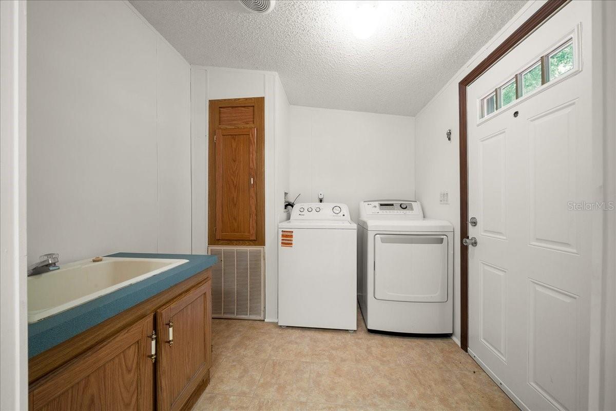 ANTHONY - Residential