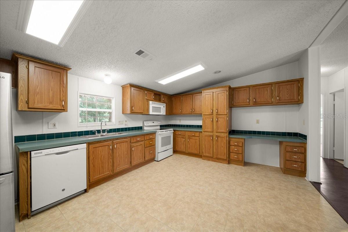 ANTHONY - Residential