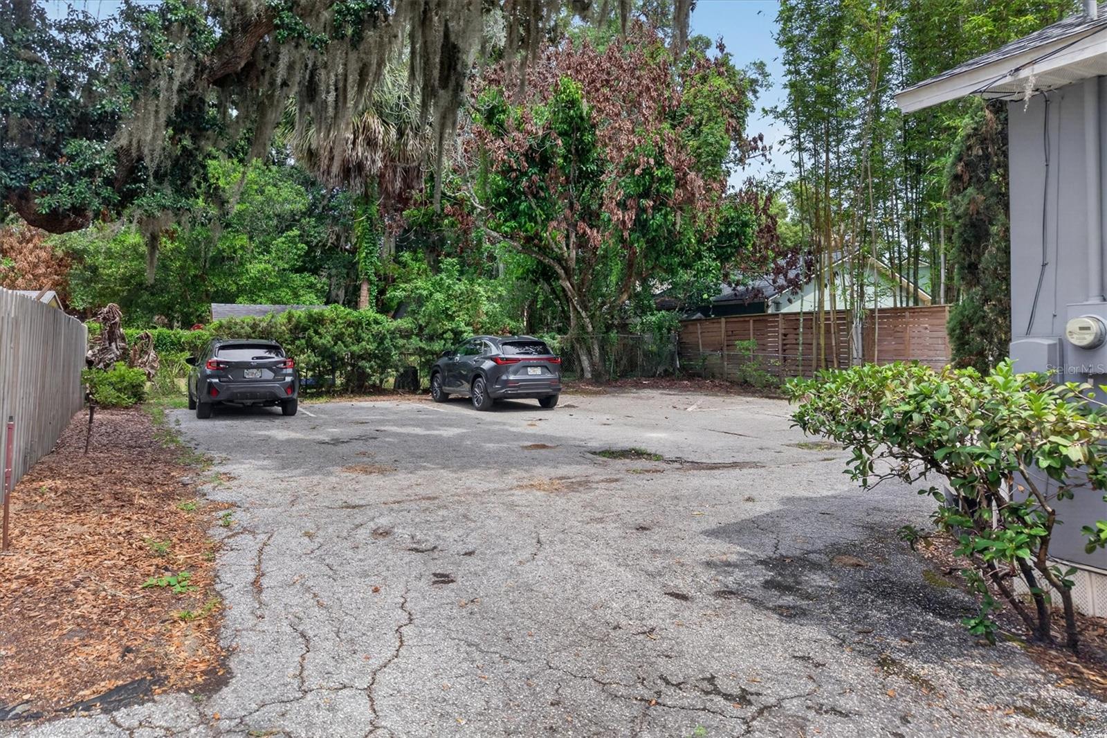 COLONIAL GROVE ESTATES - Land