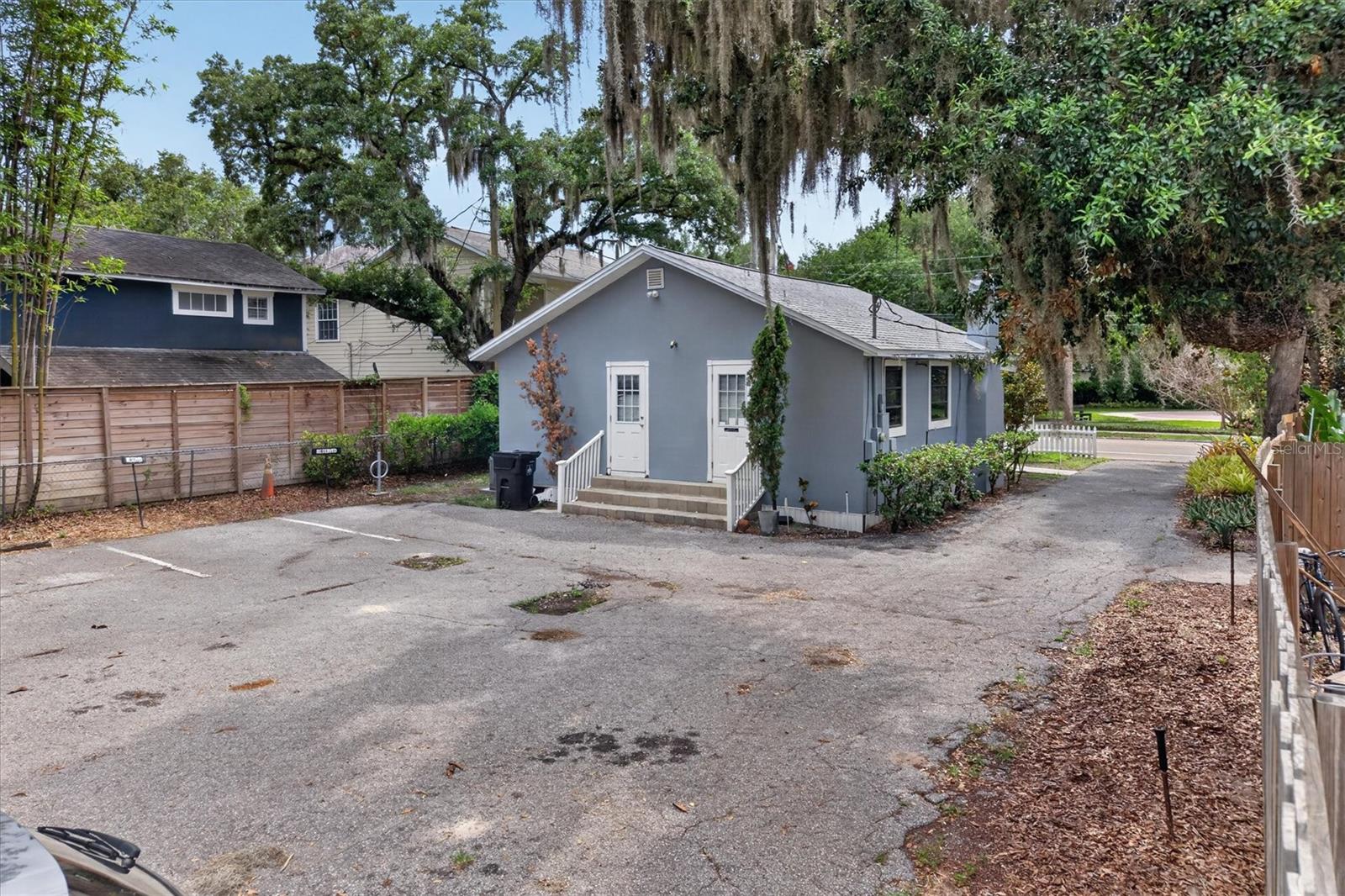 COLONIAL GROVE ESTATES - Land