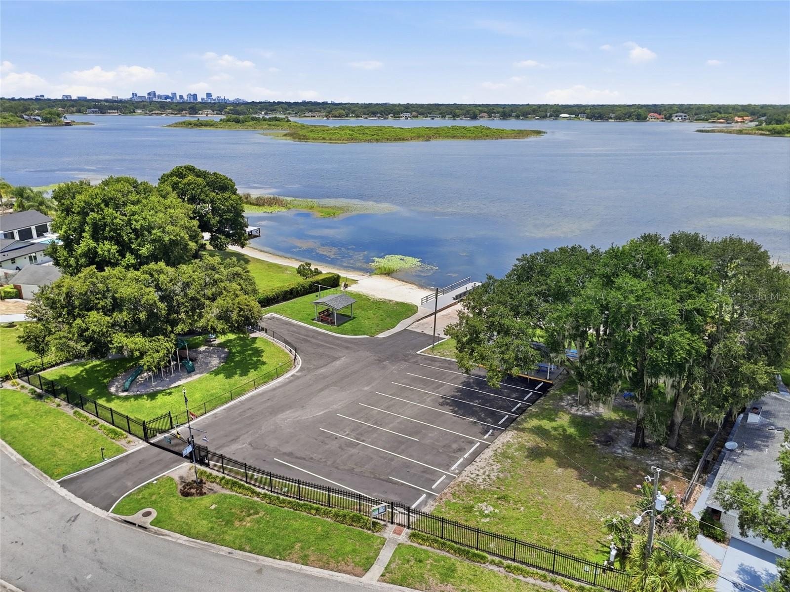 LAKE CONWAY ESTATES - Residential