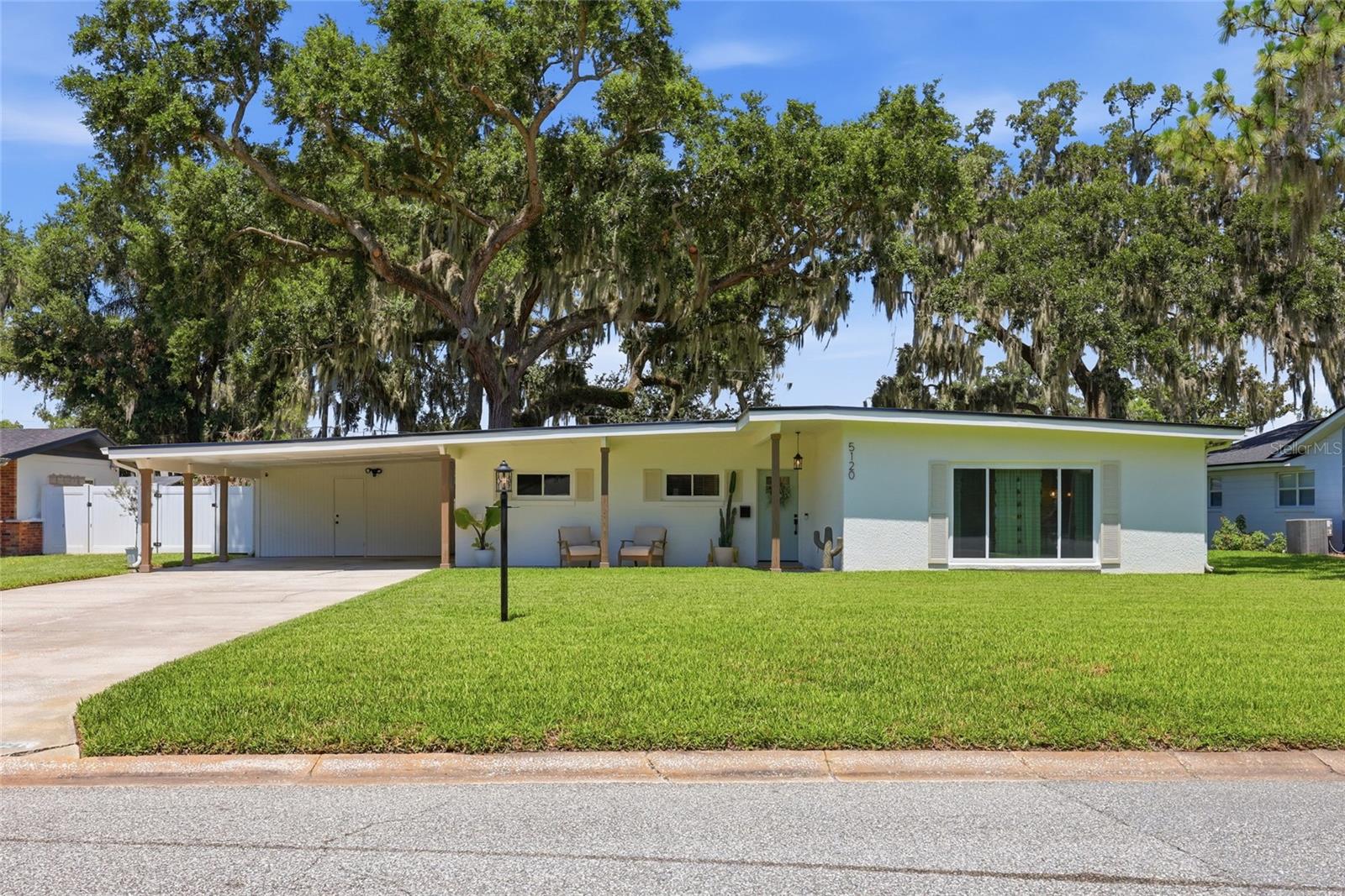LAKE CONWAY ESTATES - Residential