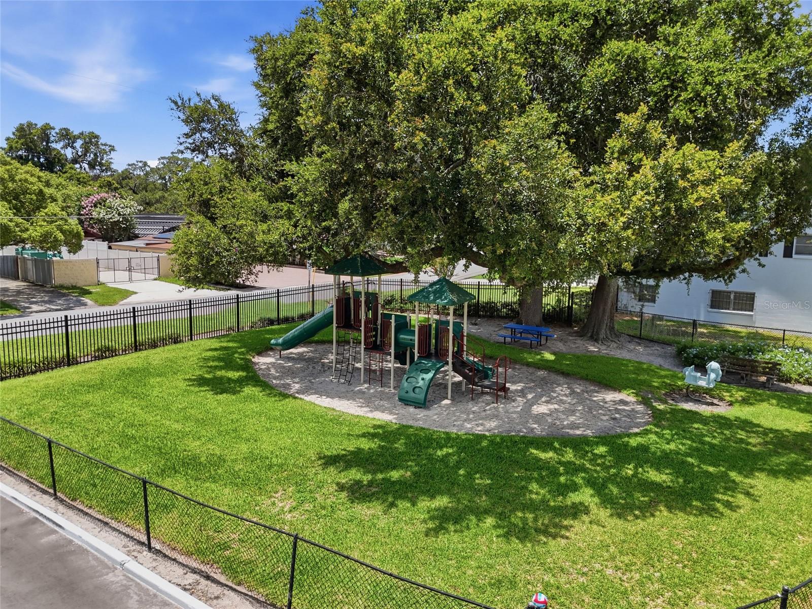 LAKE CONWAY ESTATES - Residential
