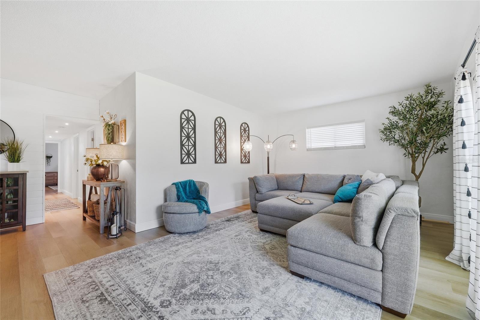 LAKE CONWAY ESTATES - Residential