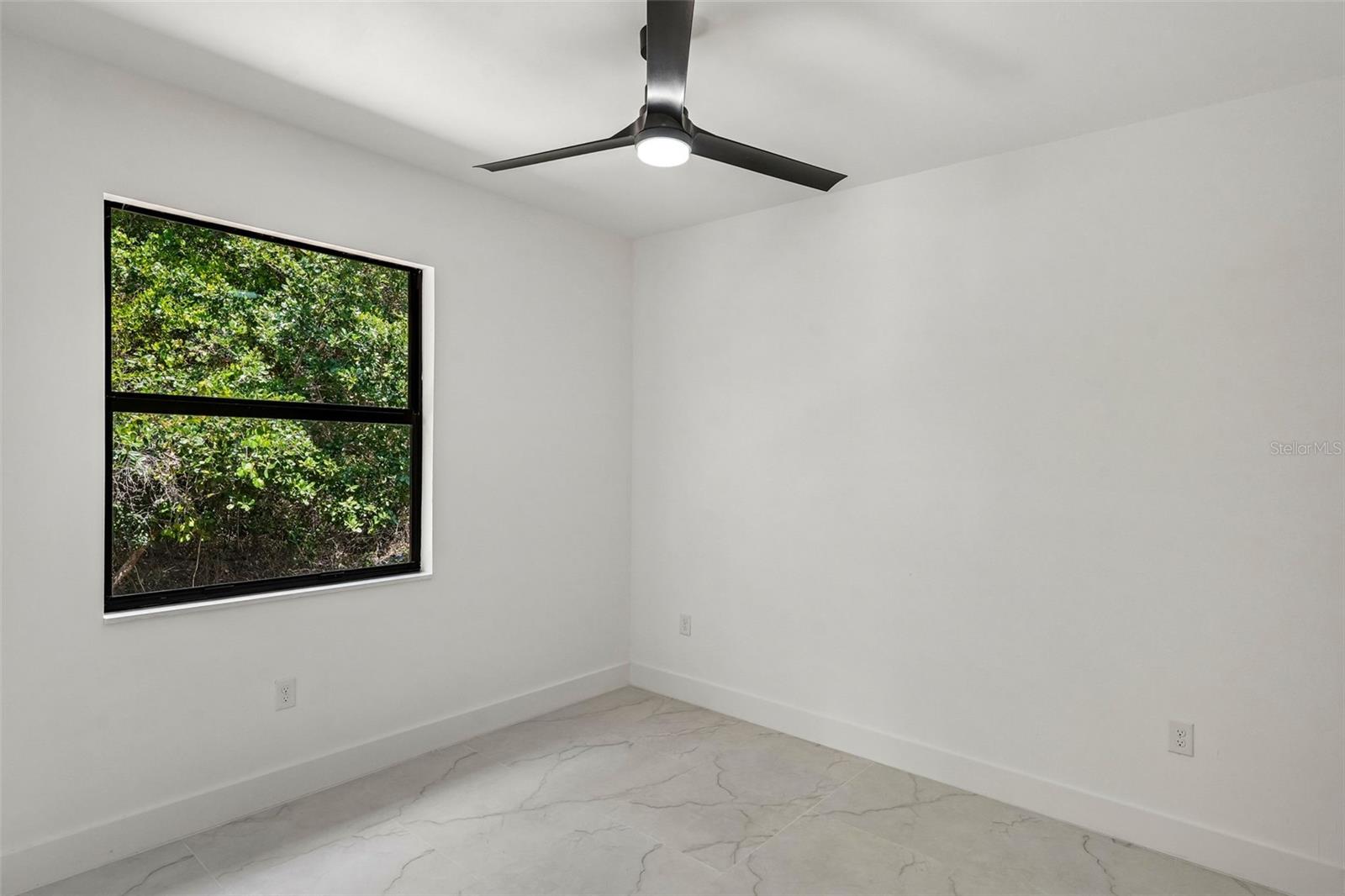 LEHIGH ESTATES - Residential Income
