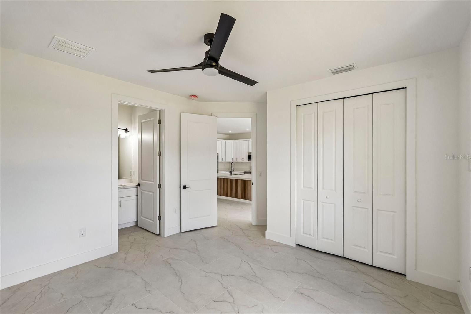 LEHIGH ESTATES - Residential Income
