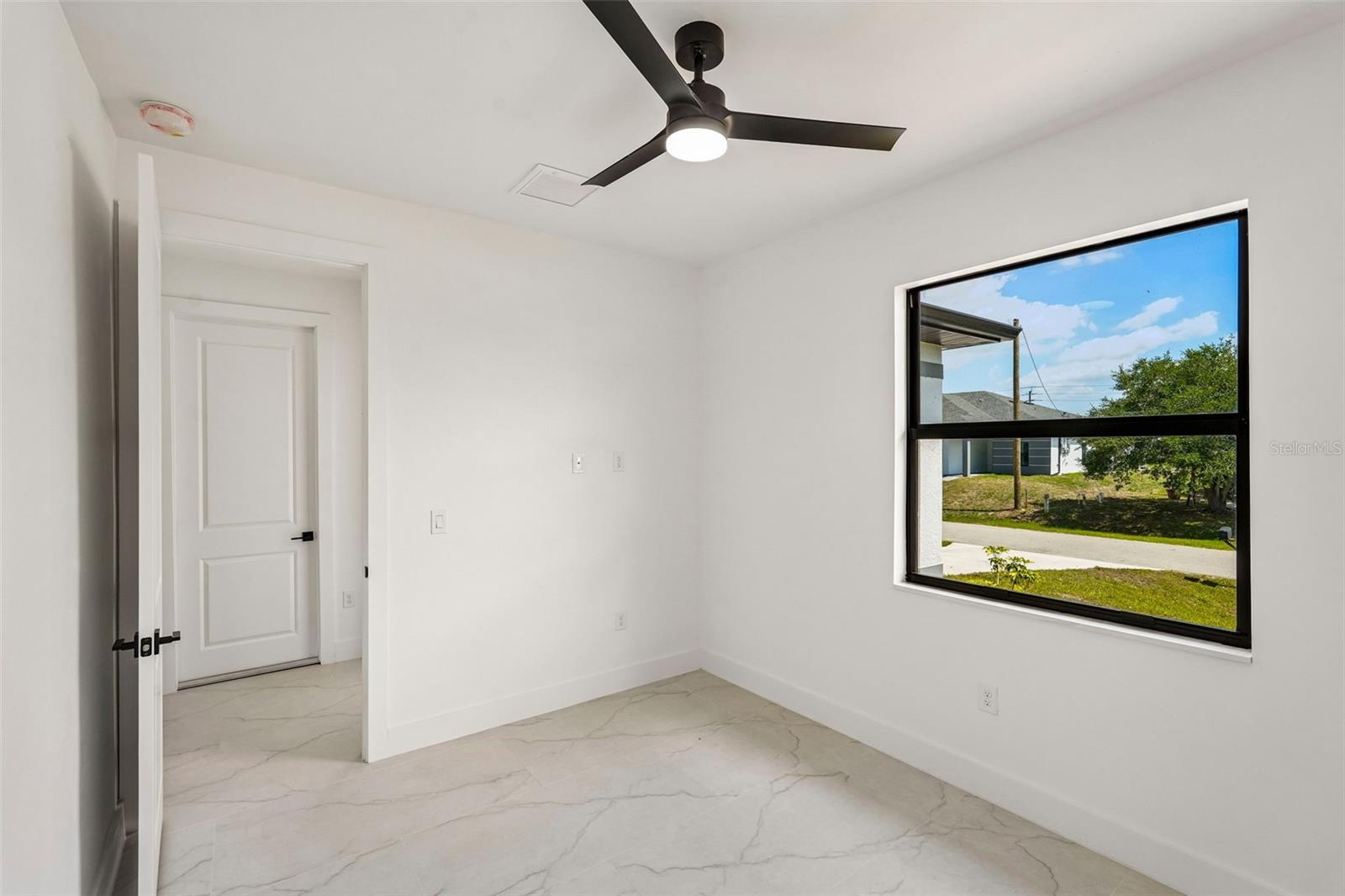 LEHIGH ESTATES - Residential Income