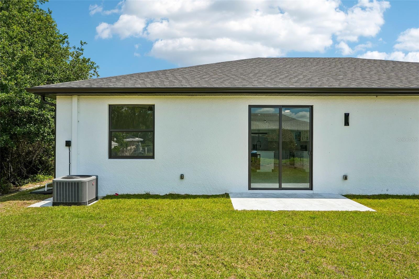 LEHIGH ESTATES - Residential Income