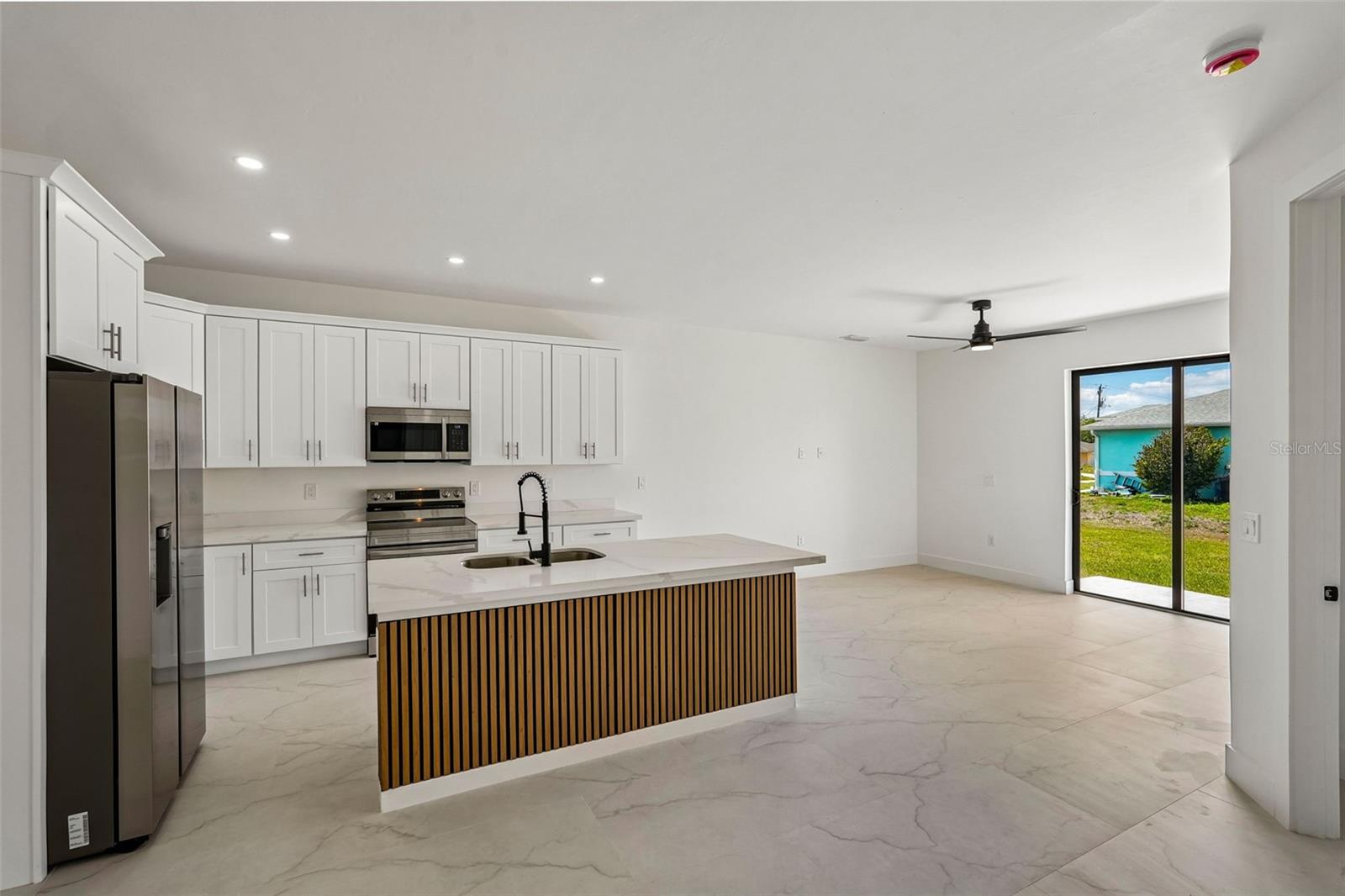 LEHIGH ESTATES - Residential Income