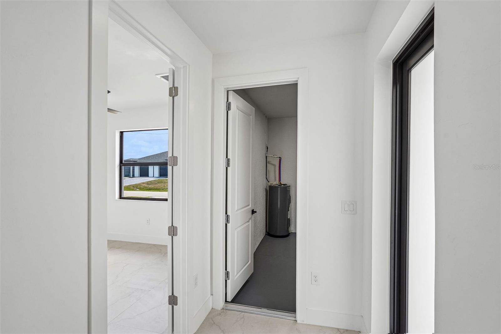 LEHIGH ESTATES - Residential Income