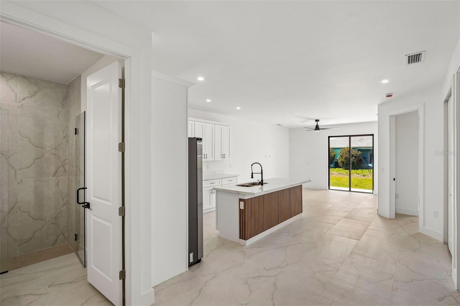 LEHIGH ESTATES - Residential Income