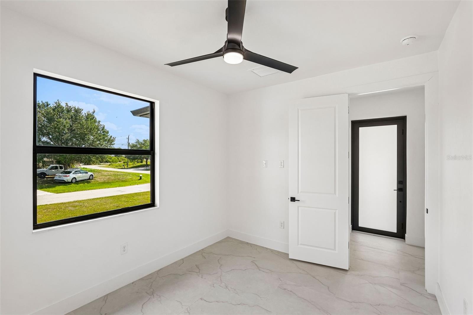 LEHIGH ESTATES - Residential Income