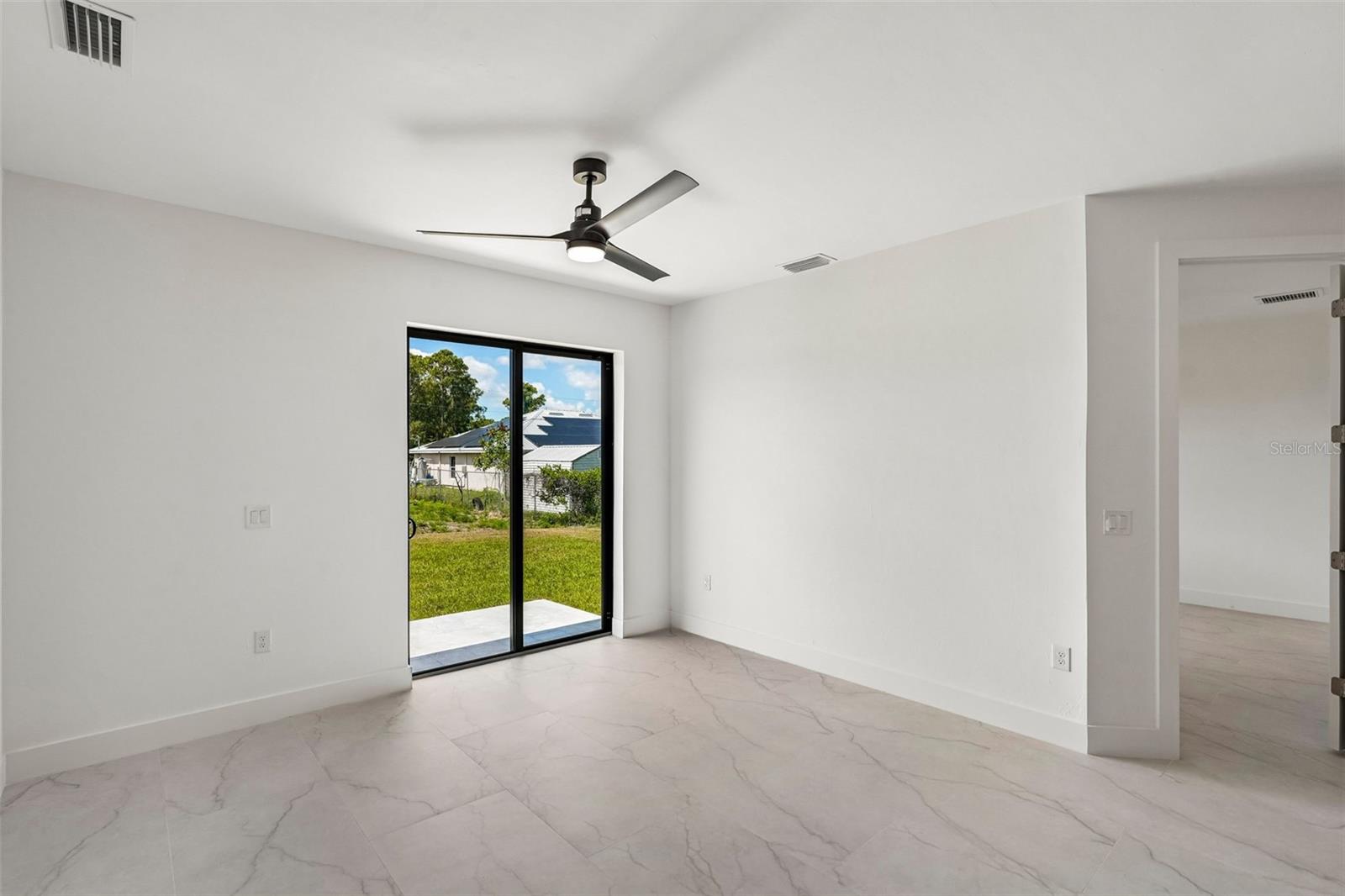 LEHIGH ESTATES - Residential Income