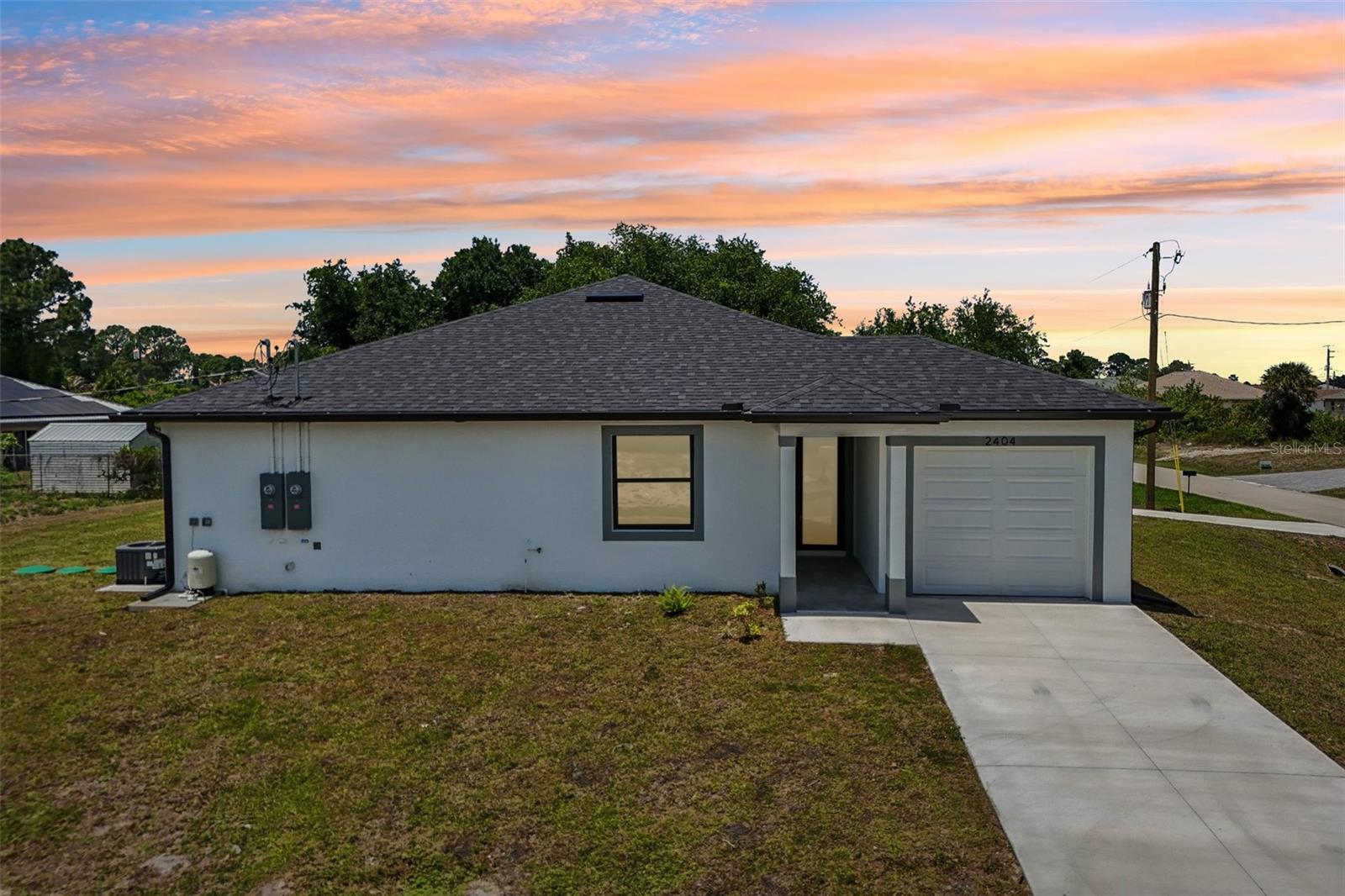 LEHIGH ESTATES - Residential Income