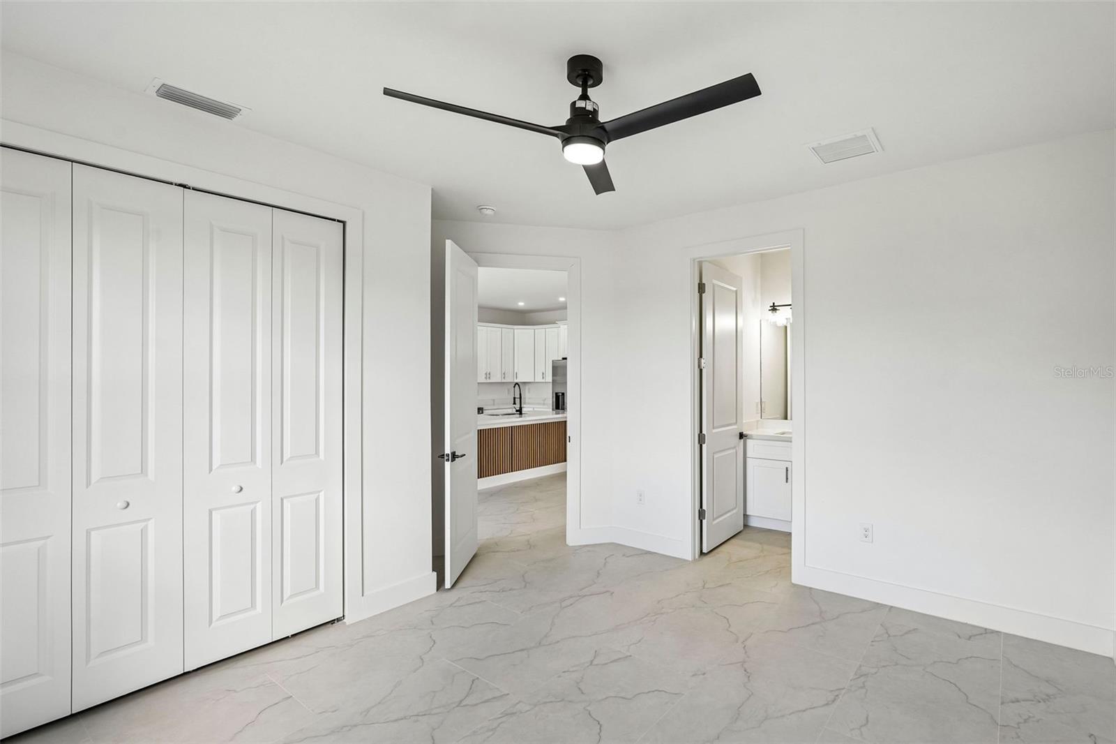 LEHIGH ESTATES - Residential Income