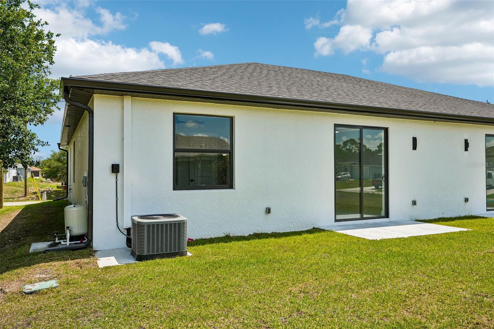 LEHIGH ESTATES - Residential Income