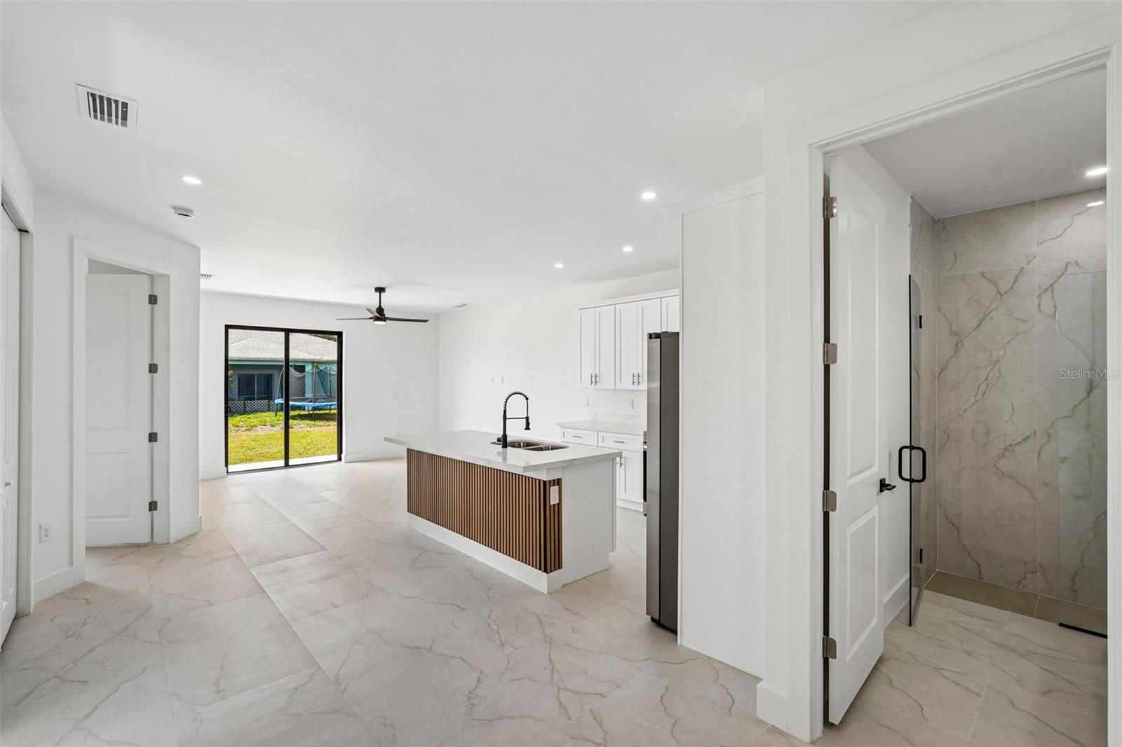 LEHIGH ESTATES - Residential Income