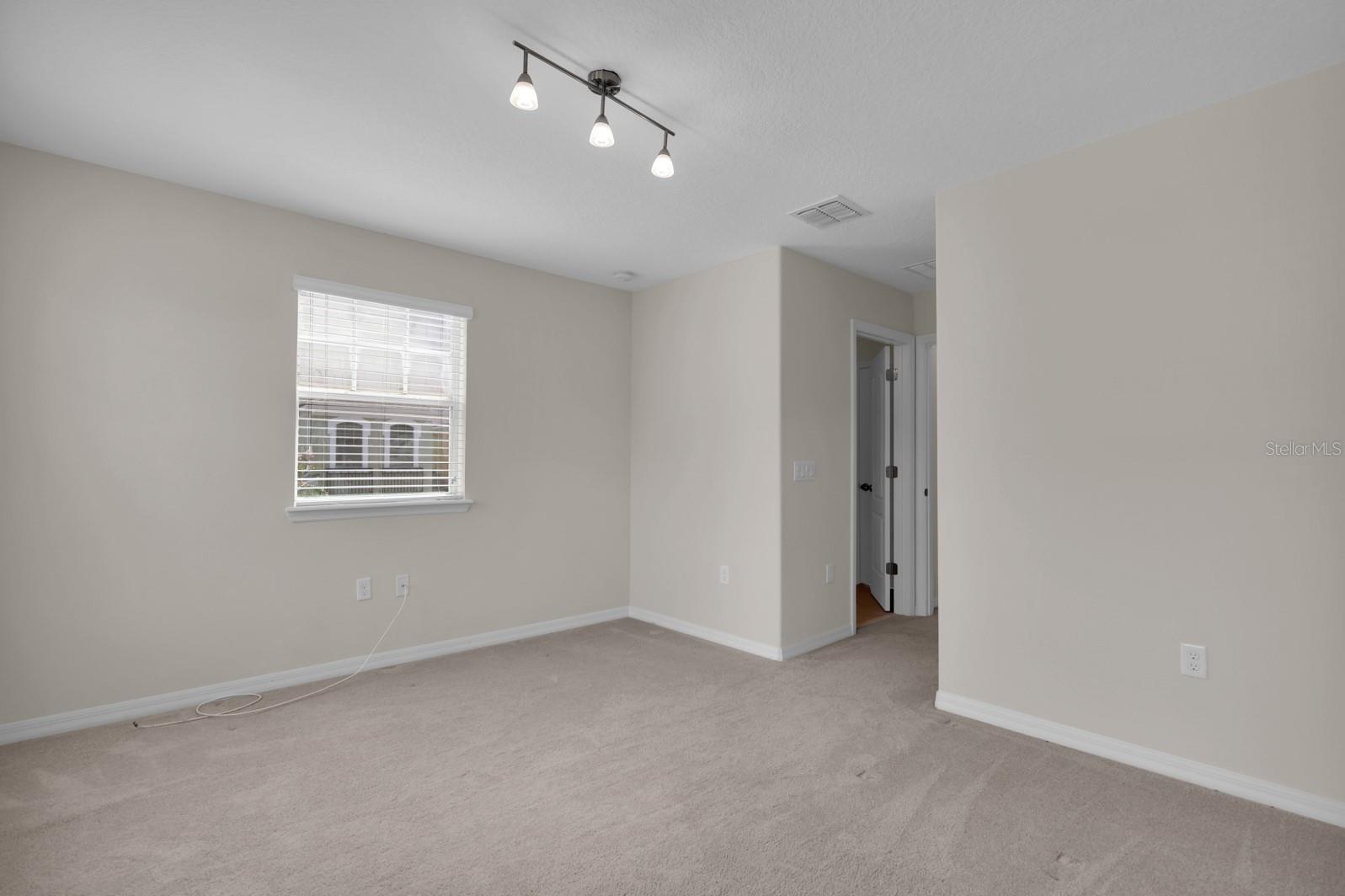 RESERVE AT LOCH LAKE - Residential Lease