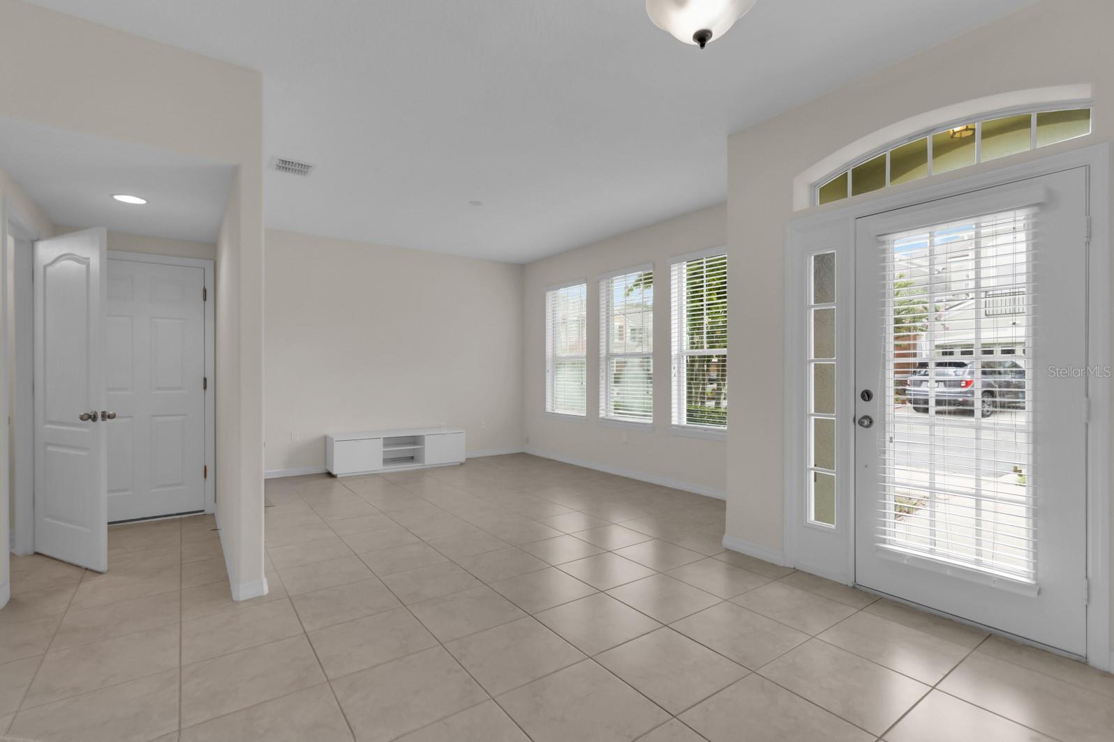 RESERVE AT LOCH LAKE - Residential Lease