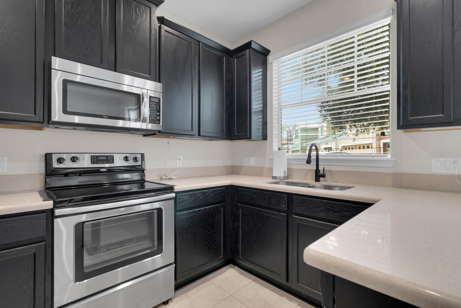 RESERVE AT LOCH LAKE - Residential Lease