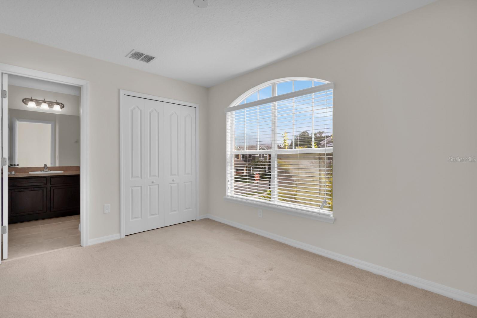 RESERVE AT LOCH LAKE - Residential Lease