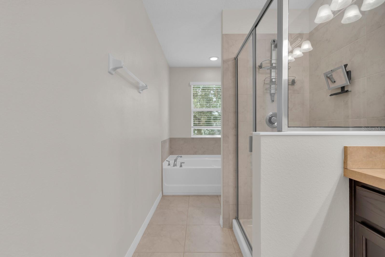 RESERVE AT LOCH LAKE - Residential Lease