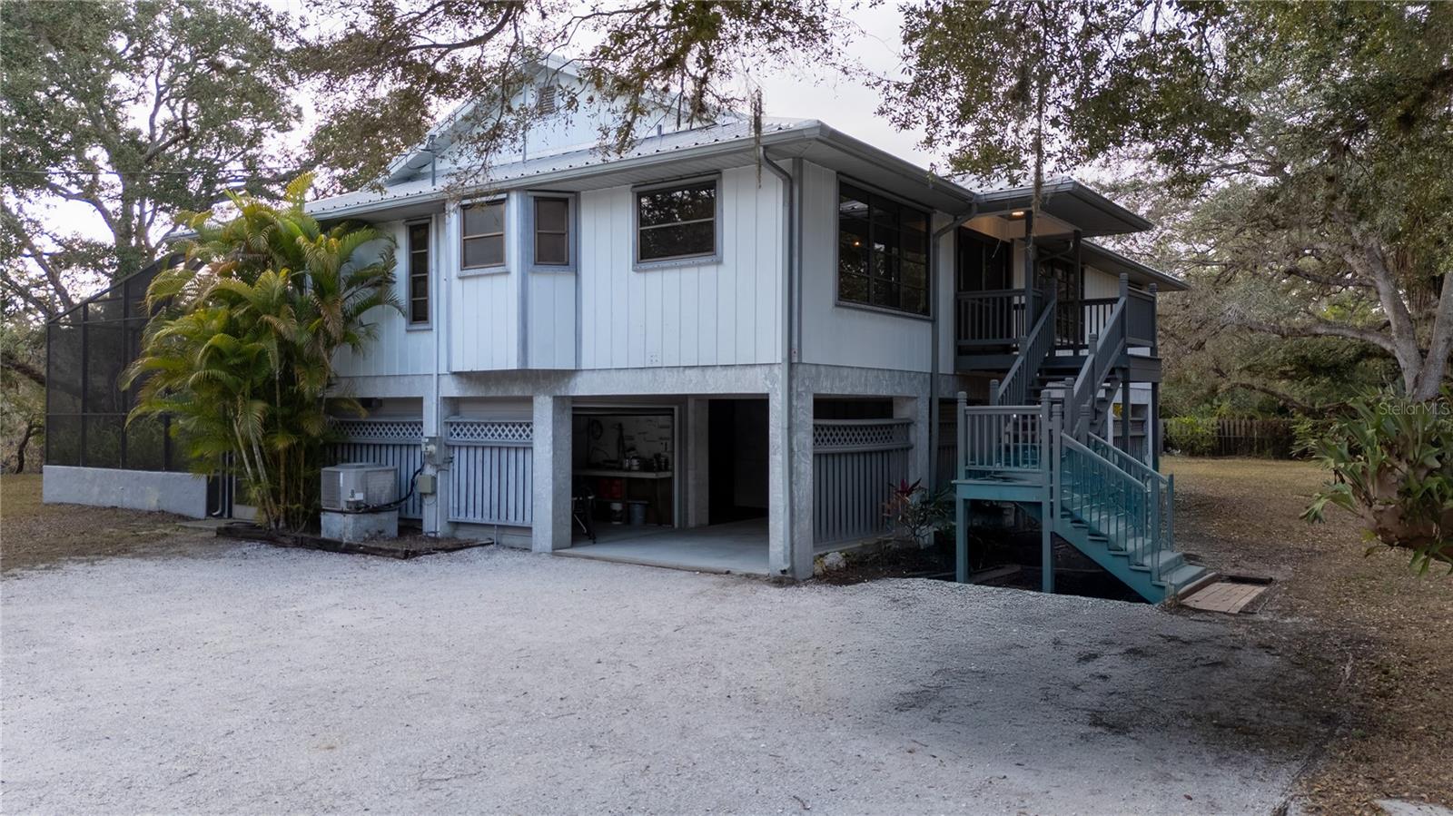 NORTH VENICE FARMS AND EVERGLA-667100 - Residential