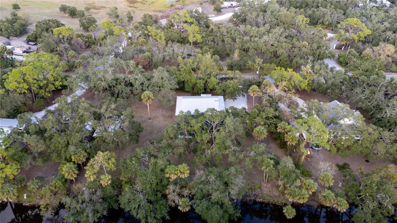 NORTH VENICE FARMS AND EVERGLA-667100 - Residential