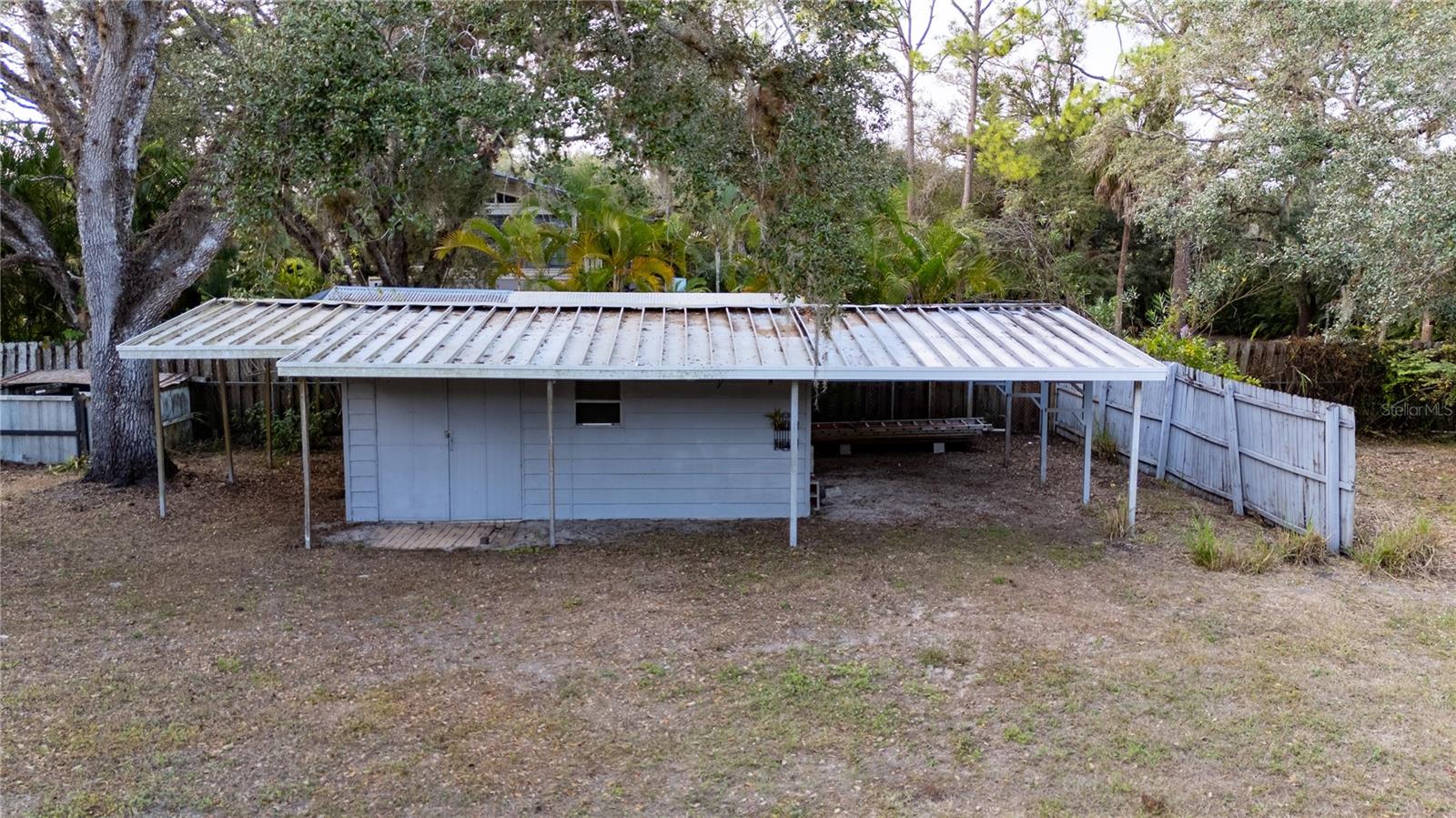 NORTH VENICE FARMS AND EVERGLA-667100 - Residential
