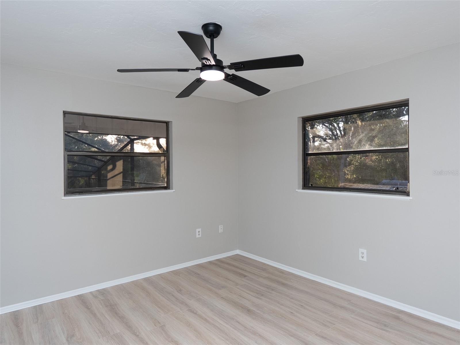 NORTH VENICE FARMS AND EVERGLA-667100 - Residential