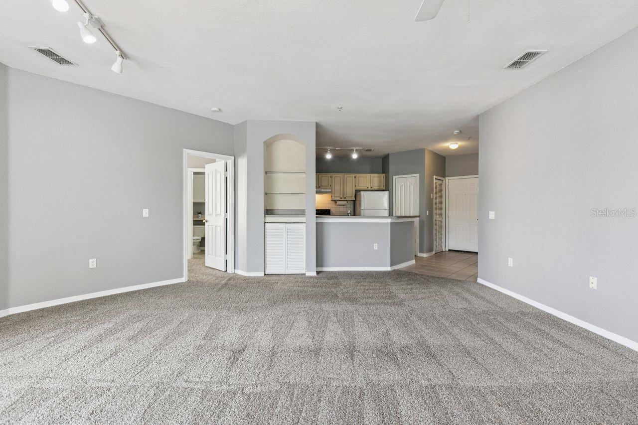 VISCONTI WEST CONDO - Residential