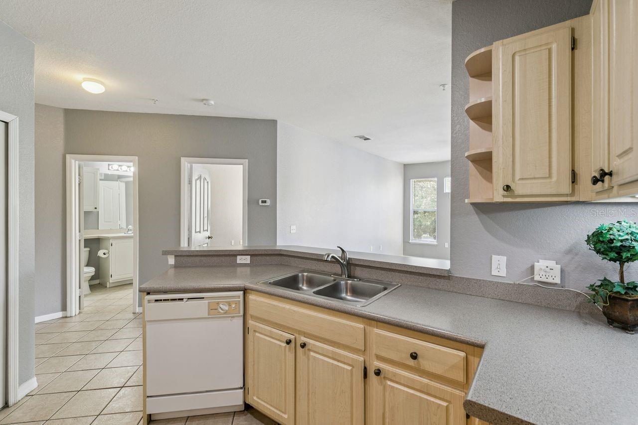 VISCONTI WEST CONDO - Residential