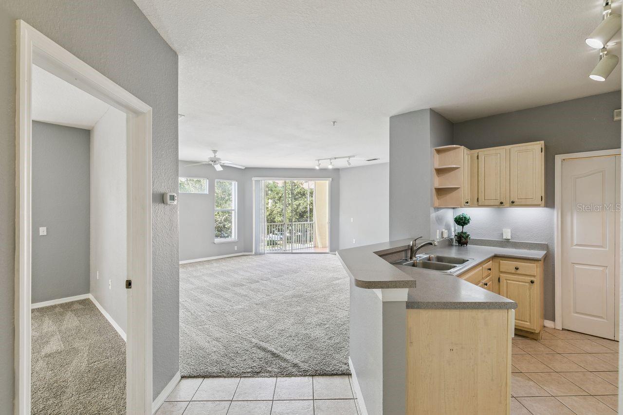 VISCONTI WEST CONDO - Residential
