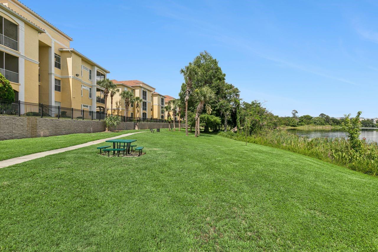 VISCONTI WEST CONDO - Residential