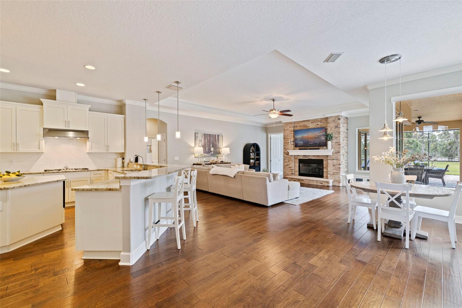 FOXWOOD ESTATES - Residential