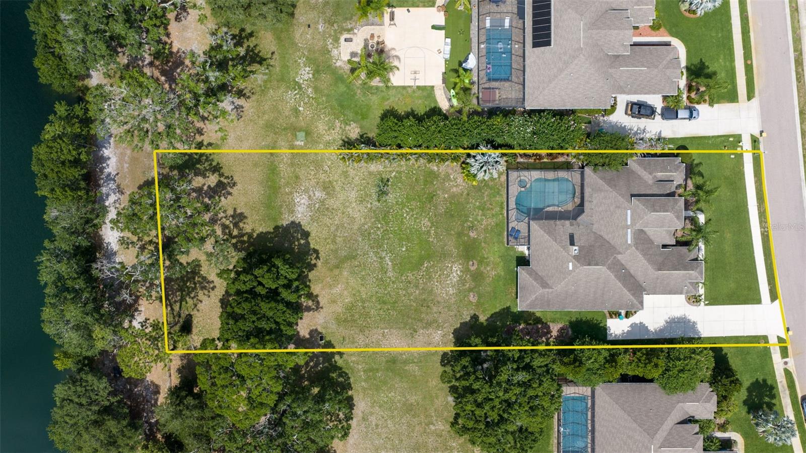 FOXWOOD ESTATES - Residential