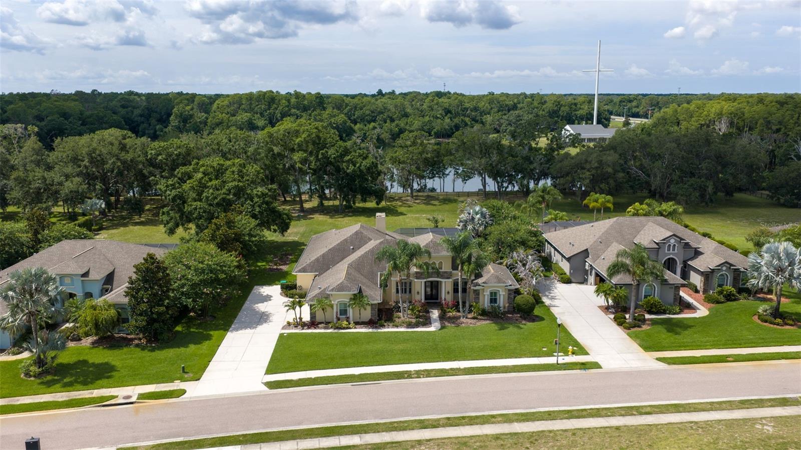 FOXWOOD ESTATES - Residential