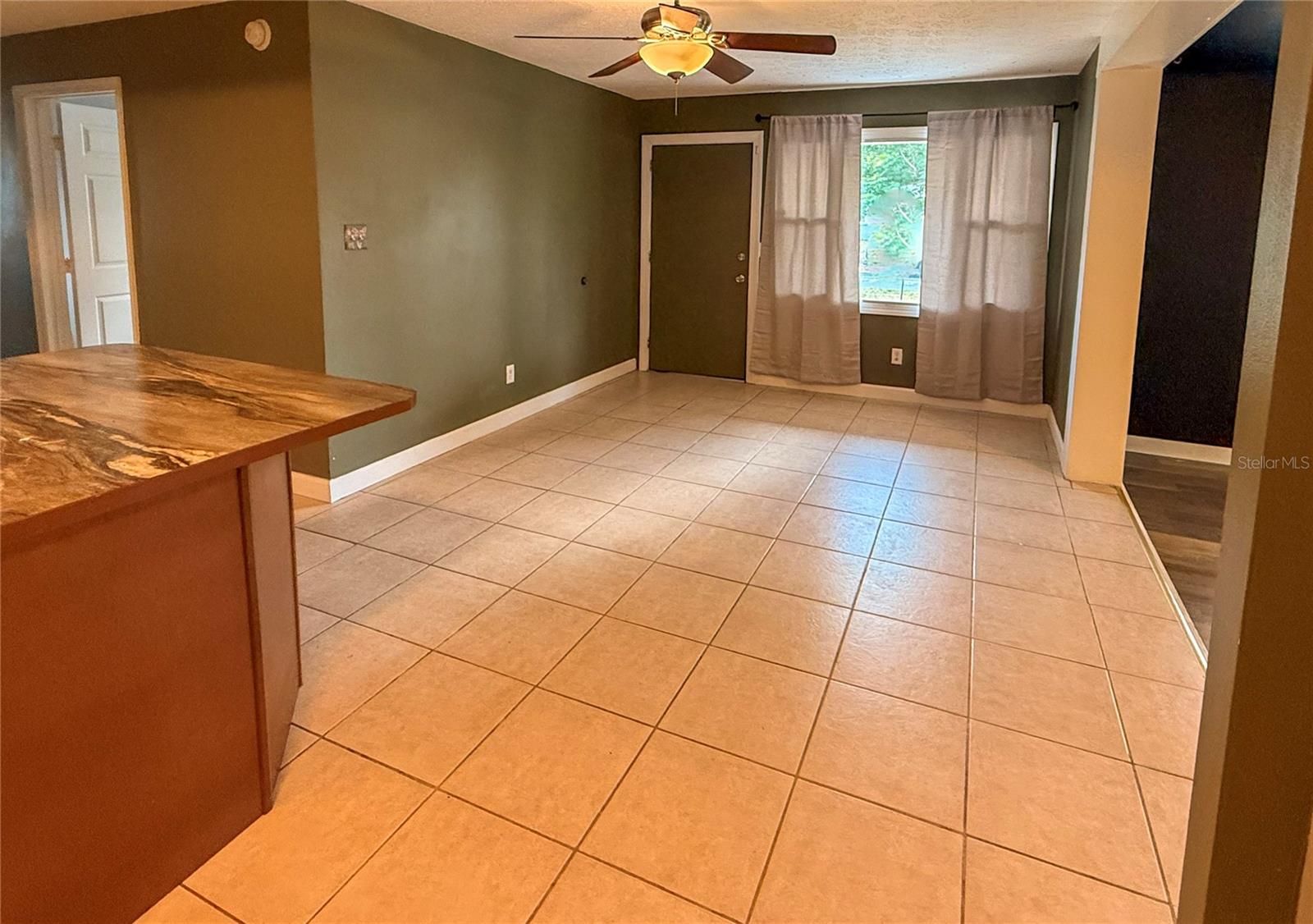GOLDEN ISLE - Residential
