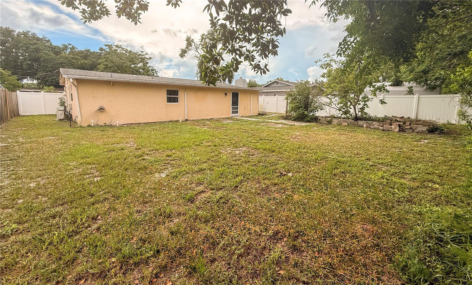 GOLDEN ISLE - Residential