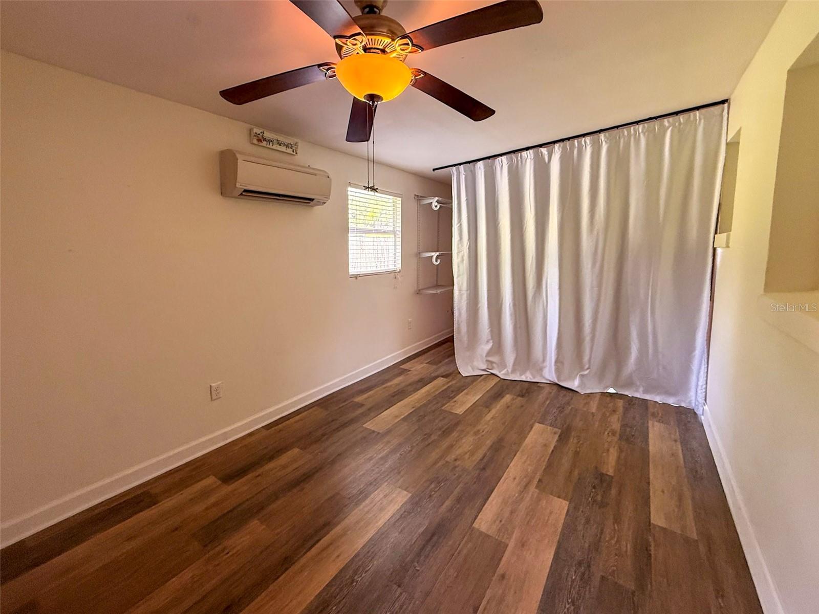 GOLDEN ISLE - Residential