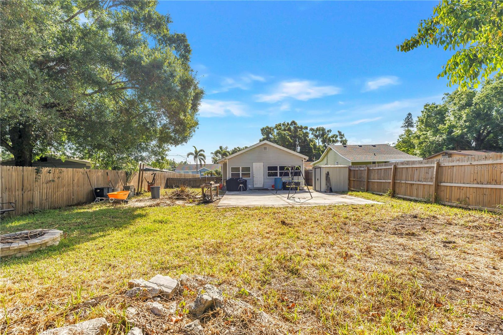 PINECREST - Residential