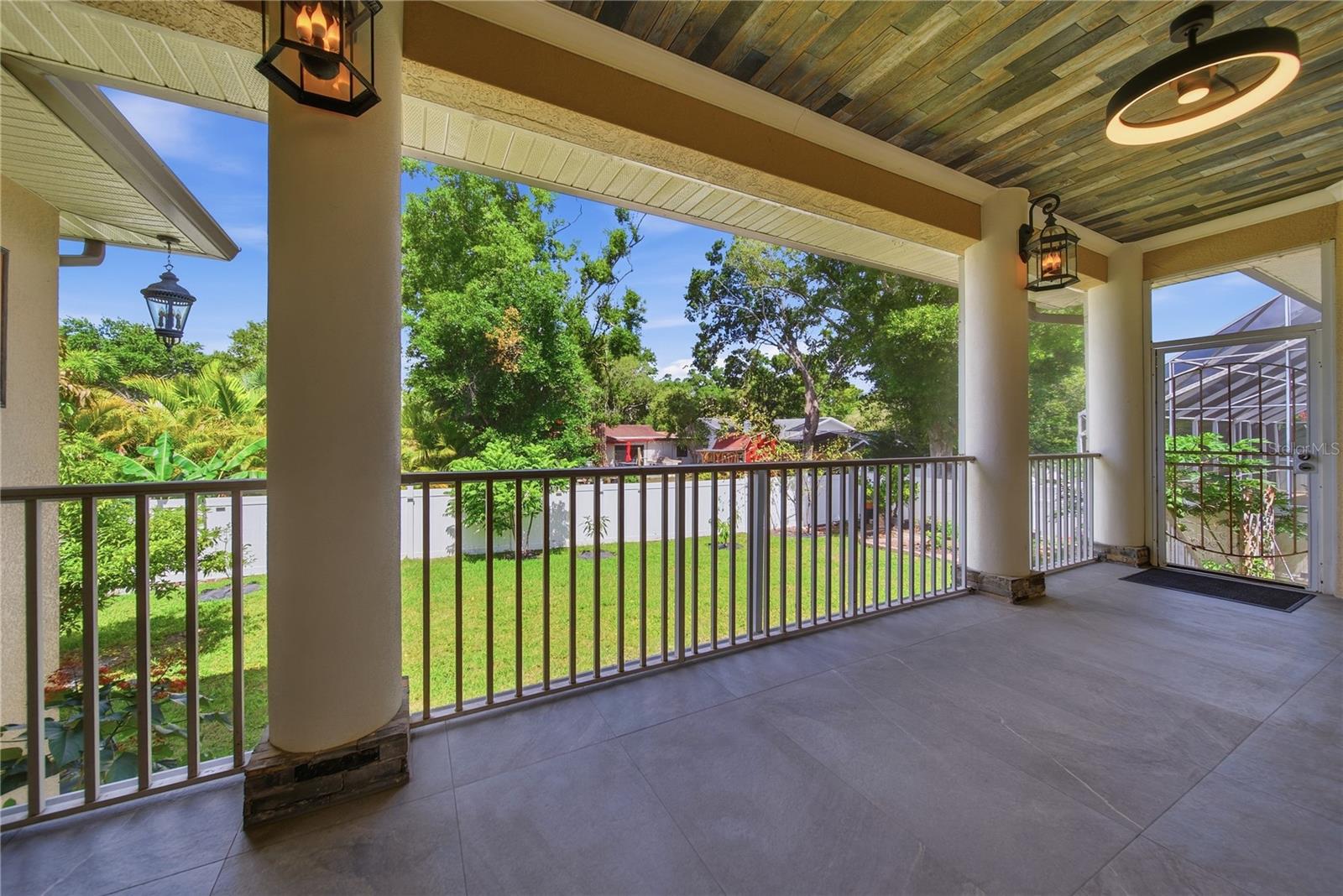 LAKE SEMINOLE PARK TRAILS - Residential