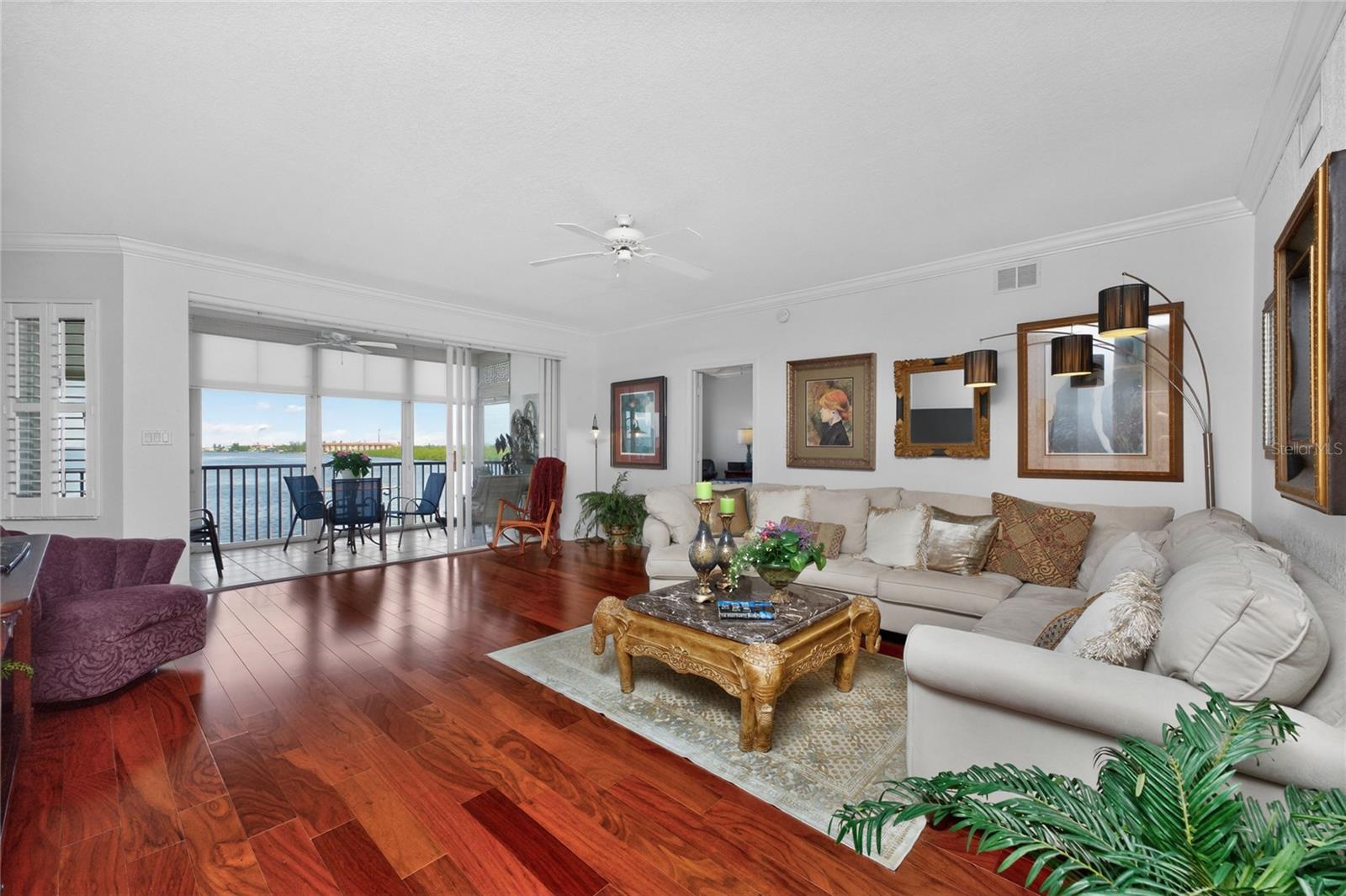 HARBOR WALK PH 02 - Residential