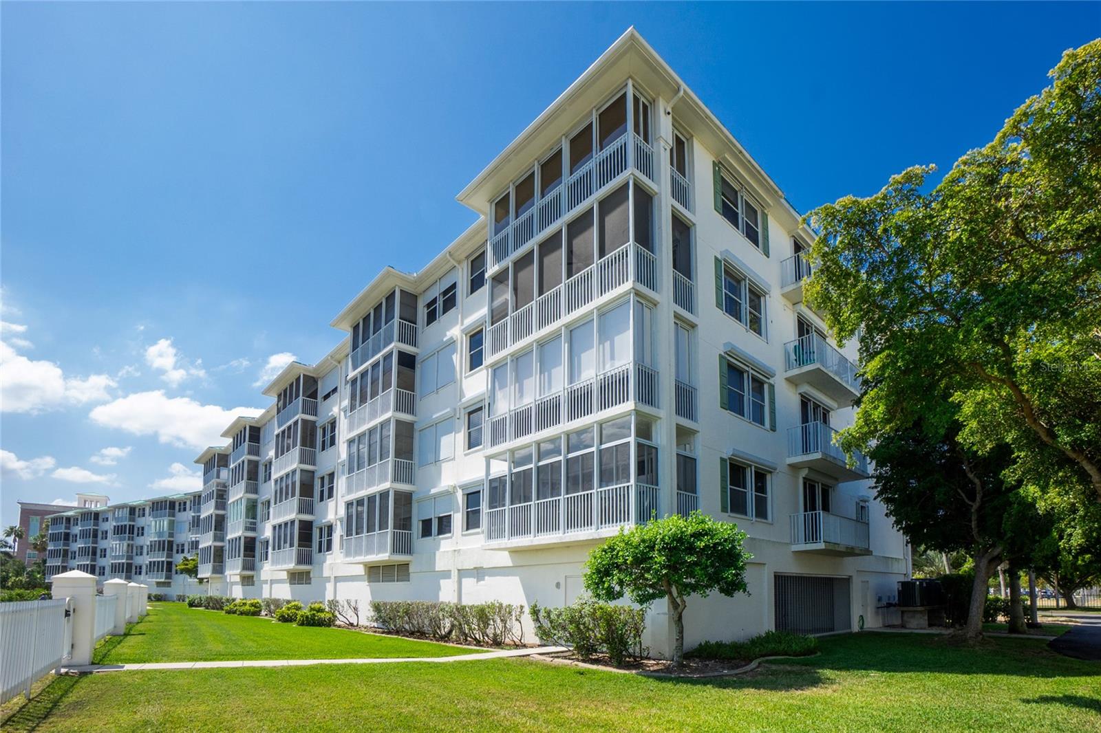 HARBOR WALK PH 02 - Residential