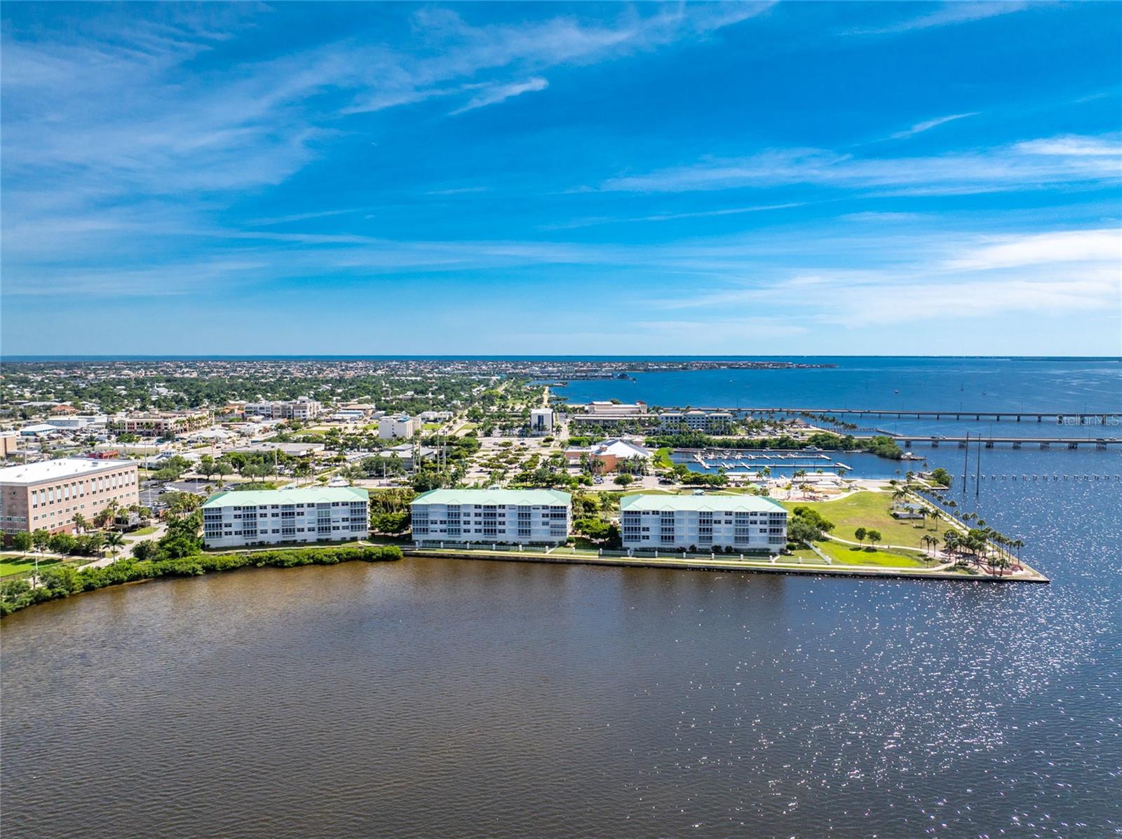 HARBOR WALK PH 02 - Residential