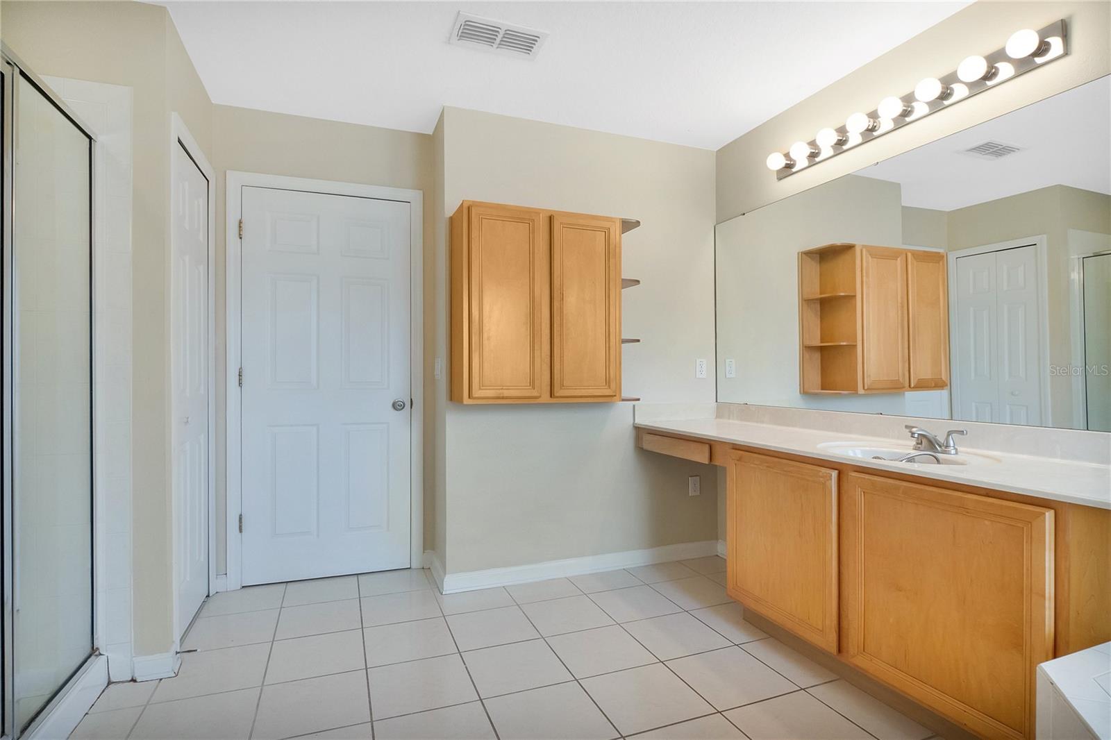WOODLAND LAKES 02B - Residential Lease