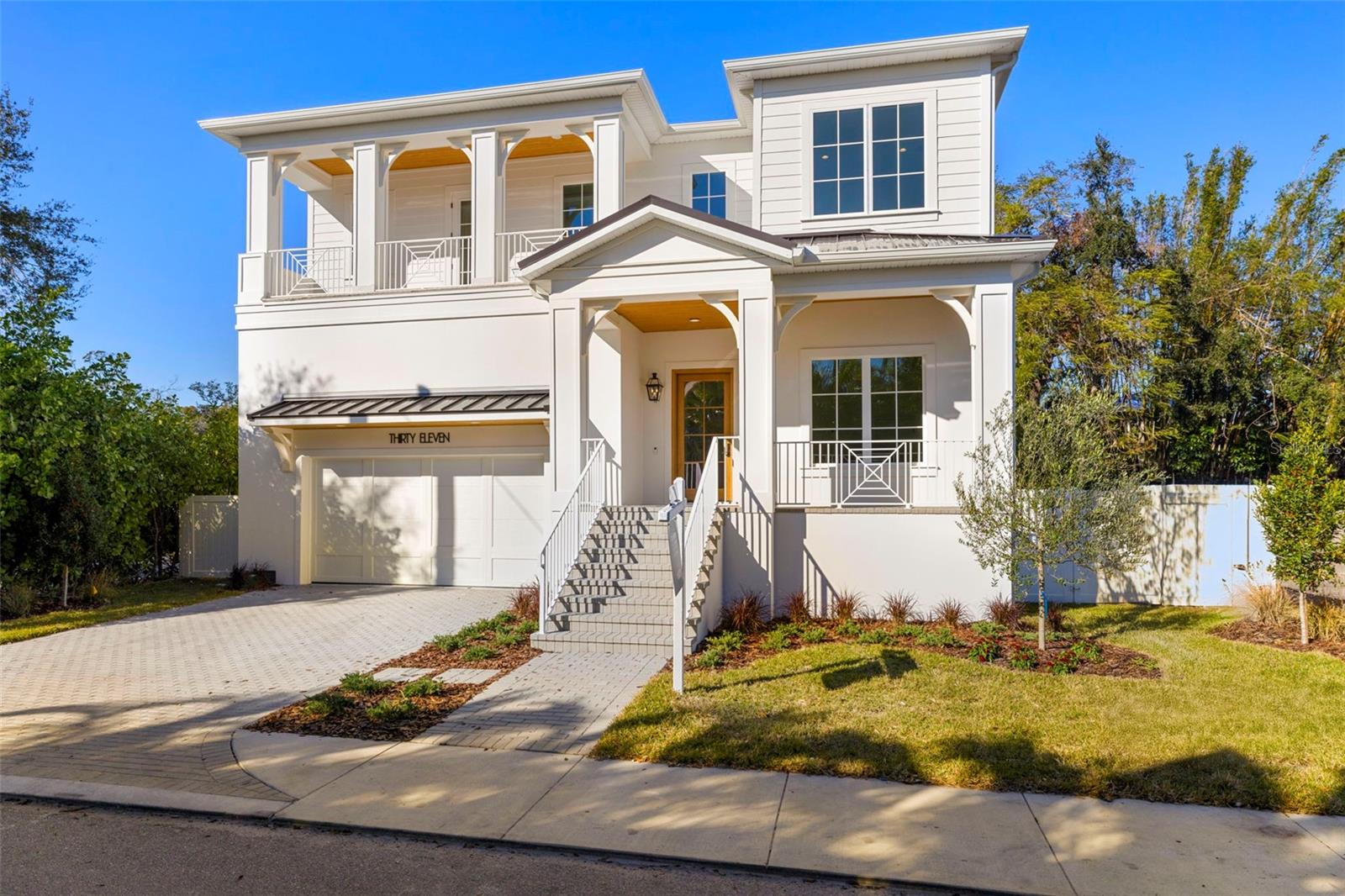 HENDRY MANOR - Residential