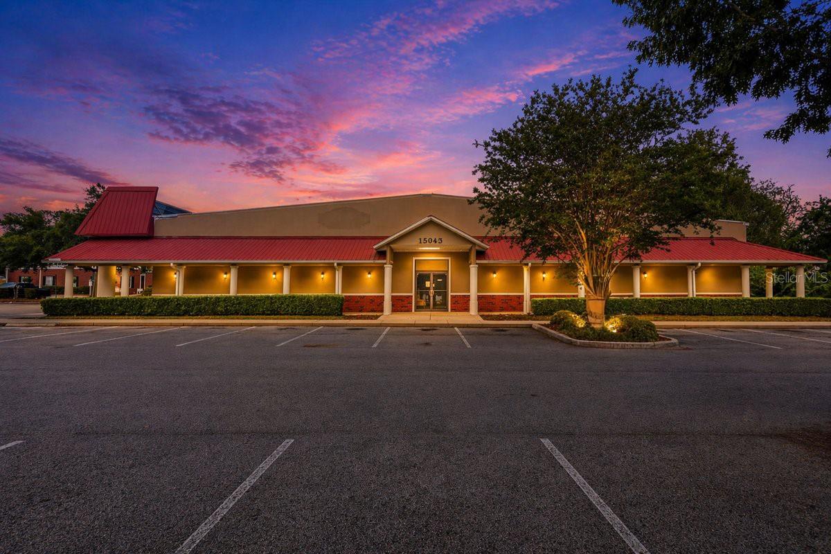 Exceptional opportunity to own over 14,000 sq ft of commercial space in a prime location near historic downtown Alachua!!! Currently configured as a gym and medical office, this property offers a versatile layout featuring a large open central area and multiple private enclosed rooms, ideal for a variety of uses.
The flexible floor plan can accommodate medical or professional offices, fitness or wellness centers, classrooms, retail showrooms, therapy suites, or co-working spaces. Located in a high-visibility area, this property benefits from close proximity to downtown amenities, restaurants, and shops.
With its spacious design, excellent accessibility, and ample parking, this building provides endless potential for investors or business owners.