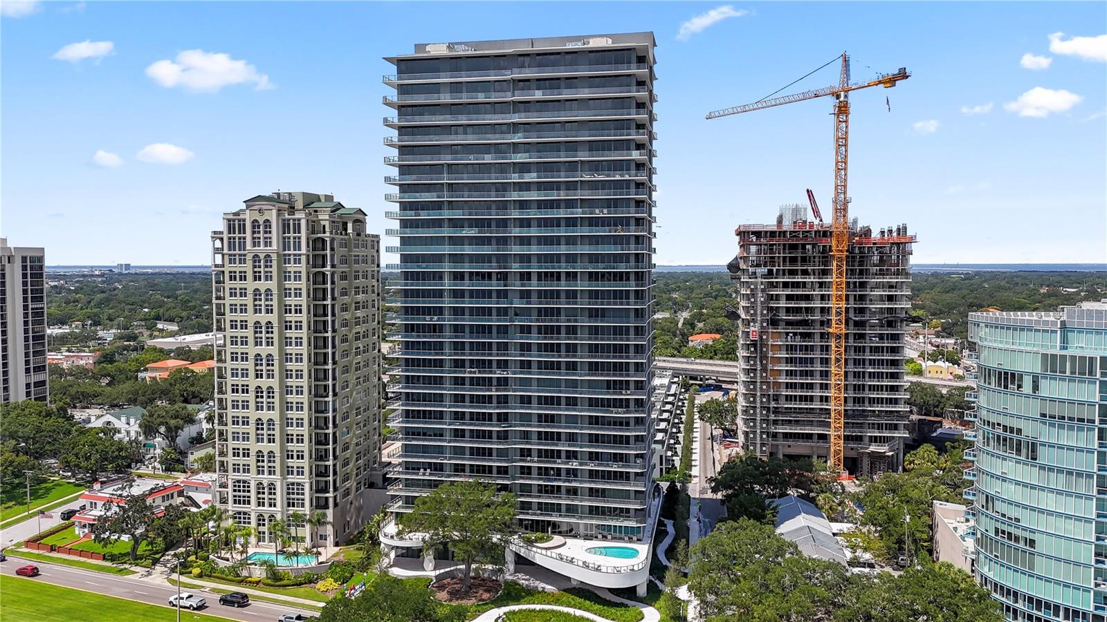 RITZ CARLTON RESIDENCES   BAY OAKS CONDOMINIUM - Residential