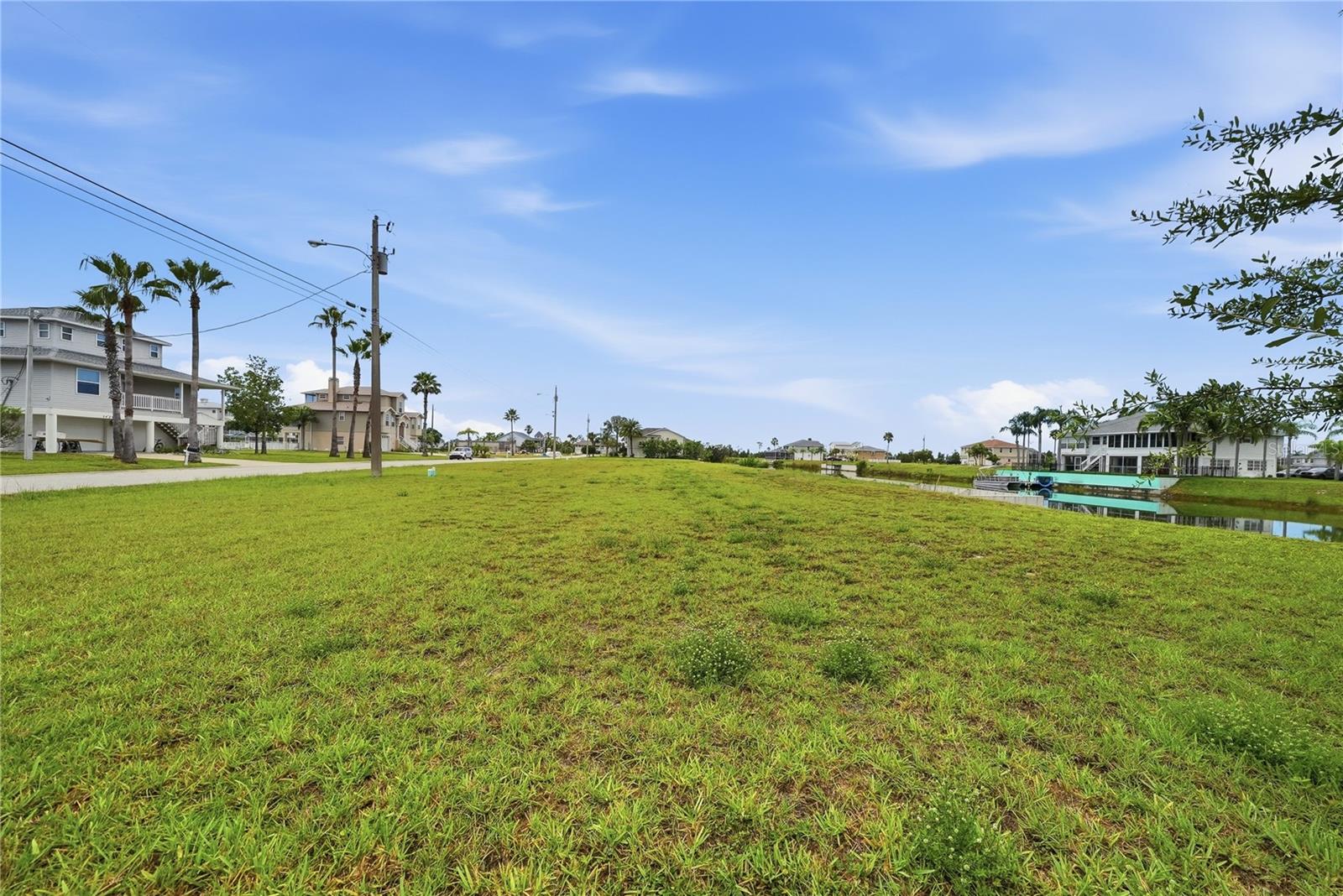 HERNANDO BEACH - Land